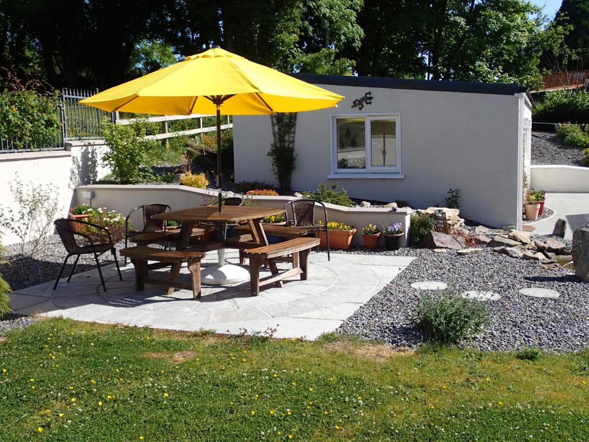 Lough Gara Lodge Self Catering Gorteen  エクステリア 写真