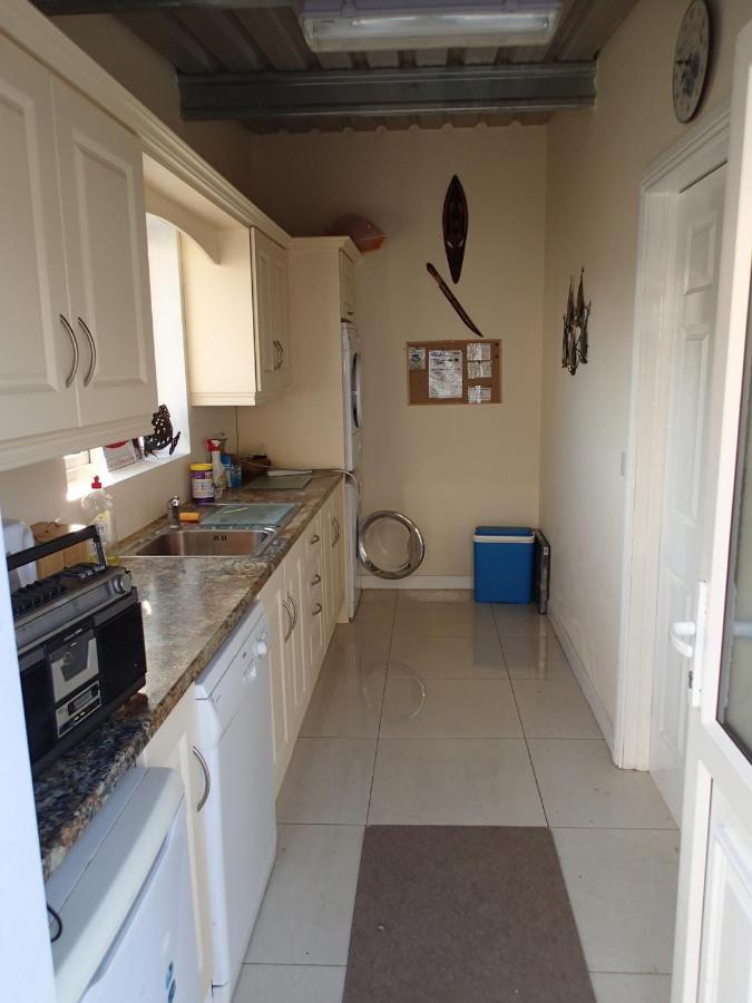 Lough Gara Lodge Self Catering Gorteen  エクステリア 写真
