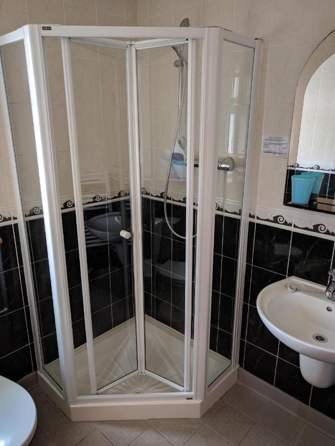 Lough Gara Lodge Self Catering Gorteen  エクステリア 写真