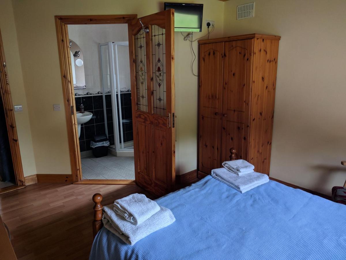 Lough Gara Lodge Self Catering Gorteen  エクステリア 写真